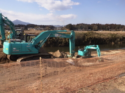 29国補広域河川　河道掘削工事（その３）　平成31年3月竣工　発注者：茨城県土浦土木事務所 施工中